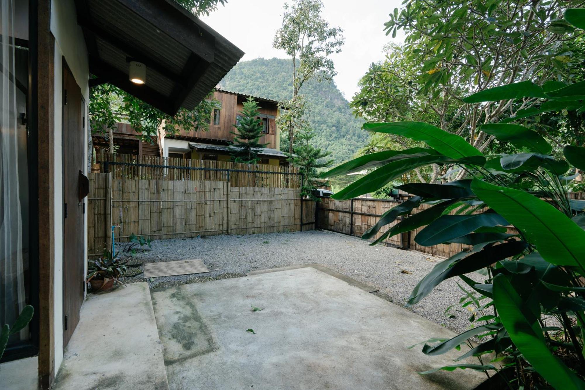 Ashi Guesthouse Chiangdao Чианг Дао Экстерьер фото